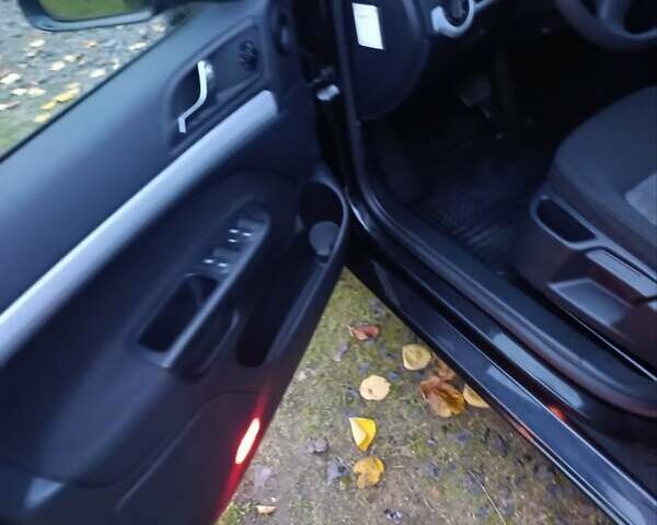 Черный Шкода Октавия, объемом двигателя 1.4 л и пробегом 165 тыс. км за 8250 $, фото 5 на Automoto.ua