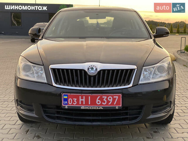 Чорний Шкода Октавія, об'ємом двигуна 1.6 л та пробігом 249 тис. км за 7650 $, фото 4 на Automoto.ua
