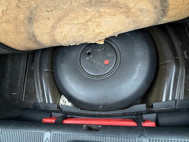 Черный Шкода Октавия, объемом двигателя 1.6 л и пробегом 164 тыс. км за 7500 $, фото 11 на Automoto.ua