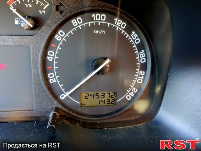 Черный Шкода Октавия, объемом двигателя 1.6 л и пробегом 245 тыс. км за 5500 $, фото 8 на Automoto.ua