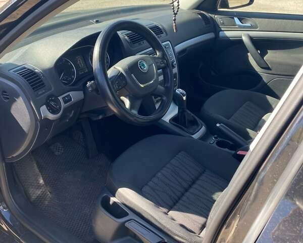 Чорний Шкода Октавія, об'ємом двигуна 1.8 л та пробігом 278 тис. км за 9100 $, фото 4 на Automoto.ua