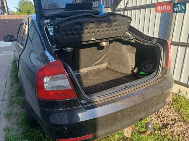 Черный Шкода Октавия, объемом двигателя 1.6 л и пробегом 260 тыс. км за 10000 $, фото 7 на Automoto.ua