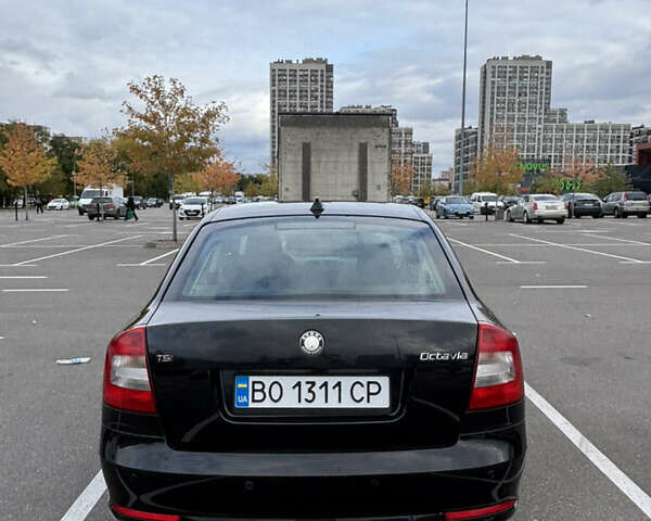 Черный Шкода Октавия, объемом двигателя 1.8 л и пробегом 287 тыс. км за 8700 $, фото 6 на Automoto.ua