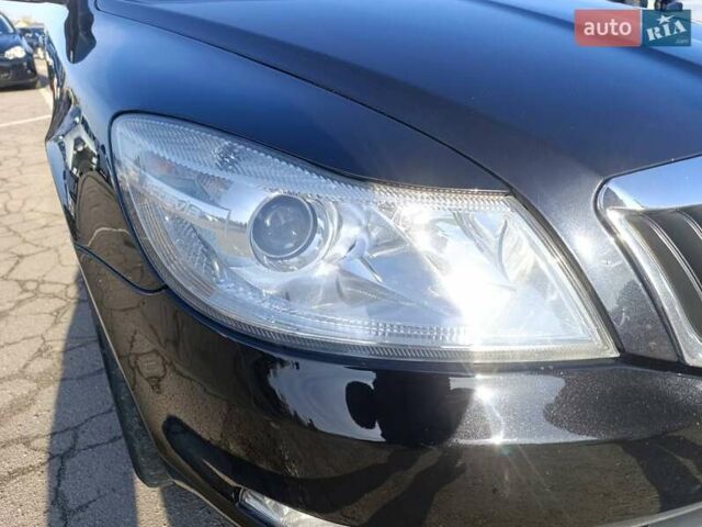 Чорний Шкода Октавія, об'ємом двигуна 1.8 л та пробігом 182 тис. км за 7600 $, фото 8 на Automoto.ua