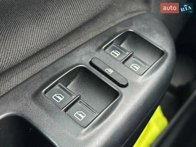 Черный Шкода Октавия, объемом двигателя 1.8 л и пробегом 206 тыс. км за 7490 $, фото 21 на Automoto.ua