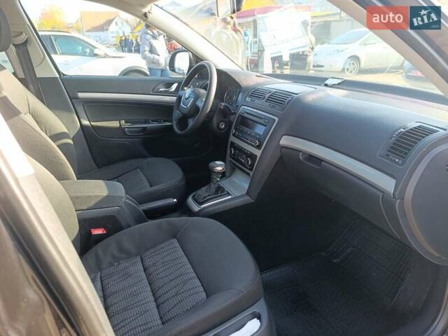 Чорний Шкода Октавія, об'ємом двигуна 1.8 л та пробігом 182 тис. км за 7600 $, фото 30 на Automoto.ua