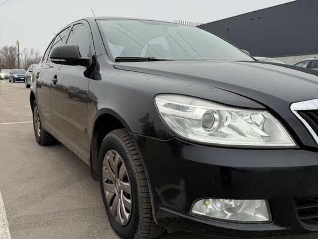 Черный Шкода Октавия, объемом двигателя 1.6 л и пробегом 164 тыс. км за 7500 $, фото 4 на Automoto.ua