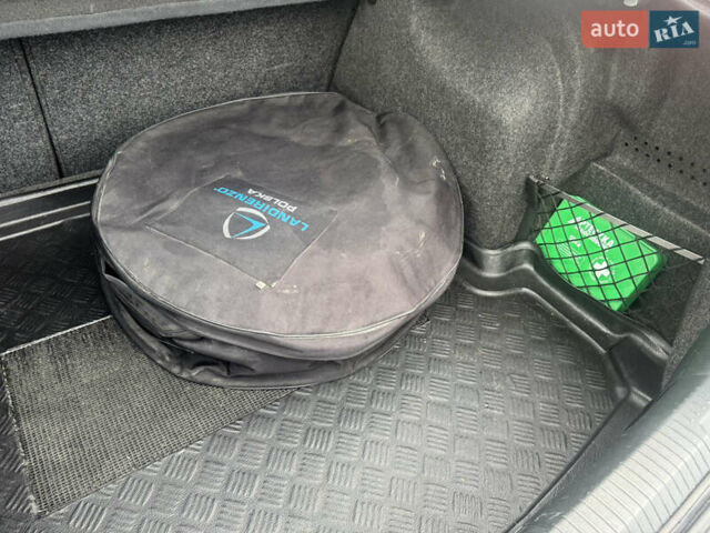 Черный Шкода Октавия, объемом двигателя 1.6 л и пробегом 173 тыс. км за 6700 $, фото 18 на Automoto.ua