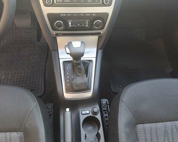 Чорний Шкода Октавія, об'ємом двигуна 1.8 л та пробігом 182 тис. км за 7600 $, фото 22 на Automoto.ua