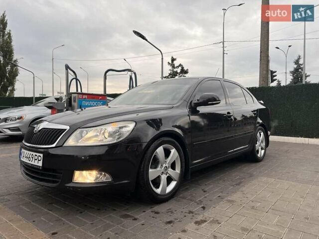 Чорний Шкода Октавія, об'ємом двигуна 1.6 л та пробігом 280 тис. км за 8000 $, фото 4 на Automoto.ua