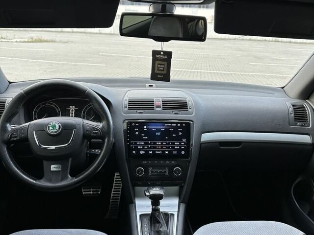 Чорний Шкода Октавія, об'ємом двигуна 2 л та пробігом 219 тис. км за 11000 $, фото 6 на Automoto.ua