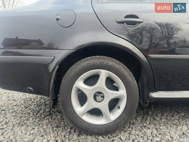 Черный Шкода Октавия, объемом двигателя 1.6 л и пробегом 173 тыс. км за 6700 $, фото 26 на Automoto.ua