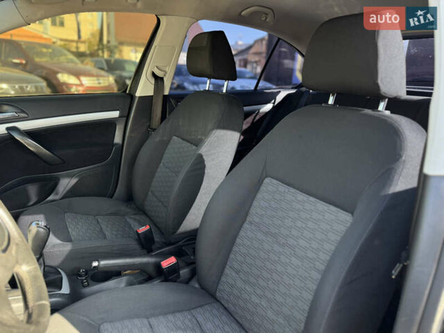 Черный Шкода Октавия, объемом двигателя 1.6 л и пробегом 230 тыс. км за 6999 $, фото 15 на Automoto.ua