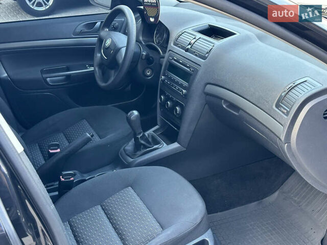 Черный Шкода Октавия, объемом двигателя 1.6 л и пробегом 178 тыс. км за 7800 $, фото 27 на Automoto.ua