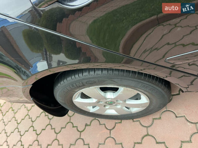 Черный Шкода Октавия, объемом двигателя 1.6 л и пробегом 117 тыс. км за 8999 $, фото 15 на Automoto.ua