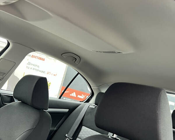 Чорний Шкода Октавія, об'ємом двигуна 1.6 л та пробігом 167 тис. км за 8150 $, фото 27 на Automoto.ua