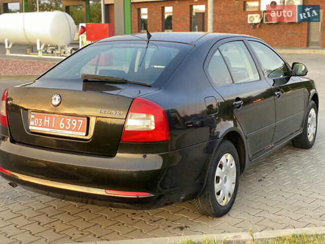 Чорний Шкода Октавія, об'ємом двигуна 1.6 л та пробігом 249 тис. км за 7650 $, фото 13 на Automoto.ua
