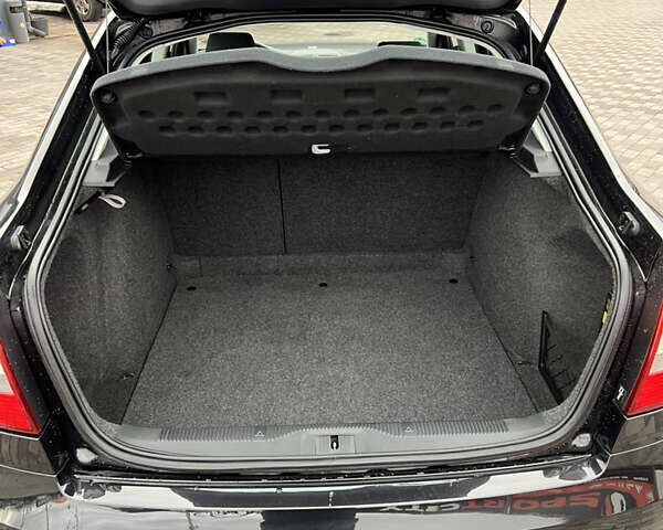 Чорний Шкода Октавія, об'ємом двигуна 1.6 л та пробігом 167 тис. км за 8150 $, фото 19 на Automoto.ua