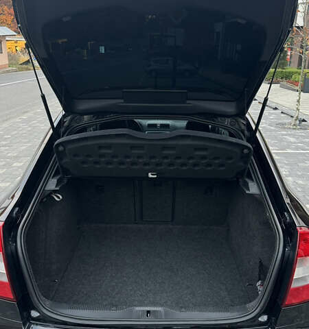 Черный Шкода Октавия, объемом двигателя 1.97 л и пробегом 267 тыс. км за 10500 $, фото 13 на Automoto.ua