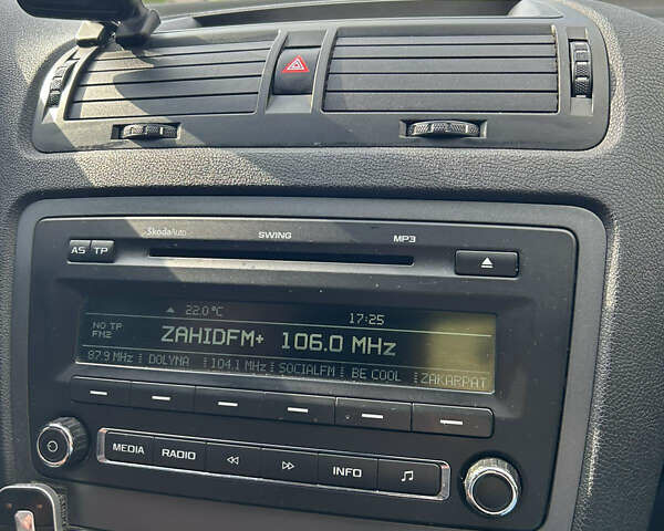 Чорний Шкода Октавія, об'ємом двигуна 1.4 л та пробігом 249 тис. км за 7100 $, фото 4 на Automoto.ua