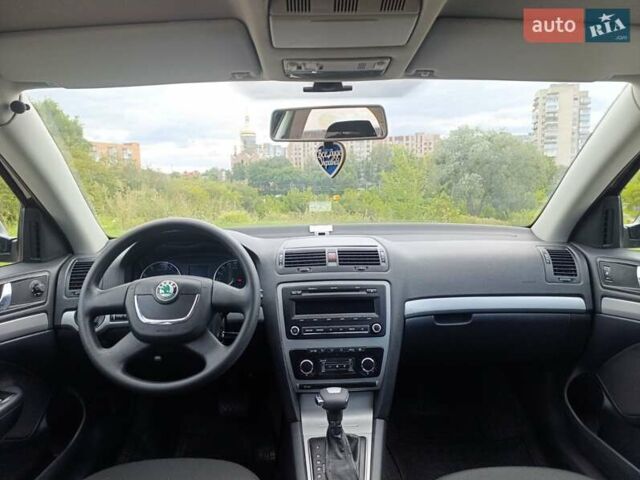 Черный Шкода Октавия, объемом двигателя 1.8 л и пробегом 180 тыс. км за 7800 $, фото 14 на Automoto.ua