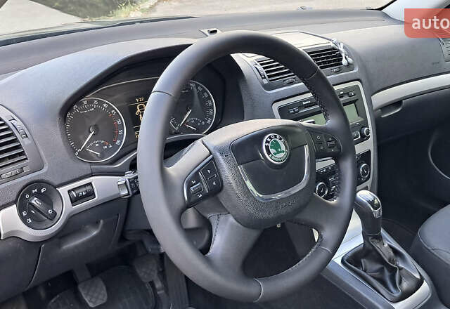 Чорний Шкода Октавія, об'ємом двигуна 1.9 л та пробігом 183 тис. км за 8600 $, фото 16 на Automoto.ua