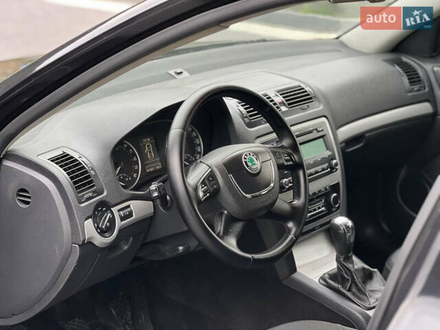 Чорний Шкода Октавія, об'ємом двигуна 1.6 л та пробігом 261 тис. км за 7900 $, фото 55 на Automoto.ua