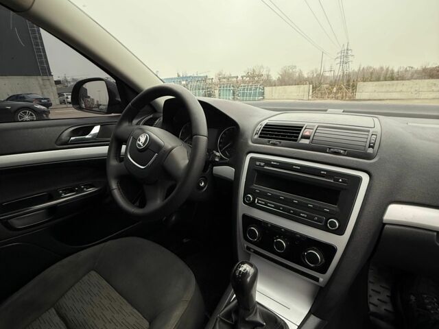 Черный Шкода Октавия, объемом двигателя 1.6 л и пробегом 164 тыс. км за 7500 $, фото 15 на Automoto.ua
