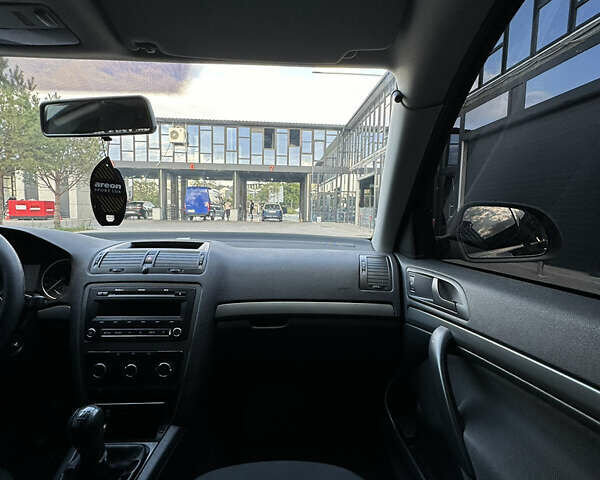 Черный Шкода Октавия, объемом двигателя 1.6 л и пробегом 178 тыс. км за 7800 $, фото 33 на Automoto.ua