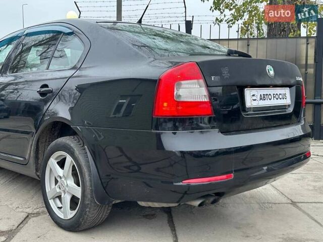 Черный Шкода Октавия, объемом двигателя 1.8 л и пробегом 206 тыс. км за 7490 $, фото 7 на Automoto.ua