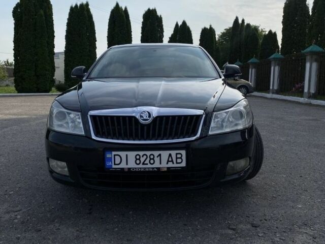 Черный Шкода Октавия, объемом двигателя 2 л и пробегом 297 тыс. км за 5800 $, фото 1 на Automoto.ua