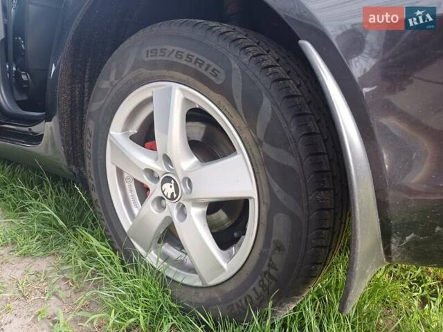 Черный Шкода Октавия, объемом двигателя 1.6 л и пробегом 260 тыс. км за 10000 $, фото 8 на Automoto.ua