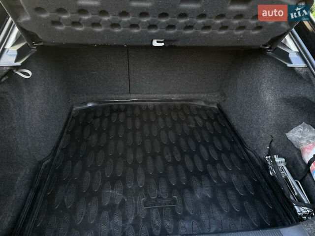 Чорний Шкода Октавія, об'ємом двигуна 1.6 л та пробігом 153 тис. км за 8200 $, фото 18 на Automoto.ua