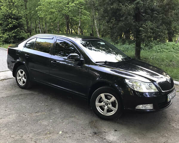 Чорний Шкода Октавія, об'ємом двигуна 1.6 л та пробігом 262 тис. км за 8100 $, фото 5 на Automoto.ua