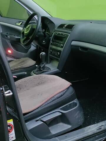 Чорний Шкода Октавія, об'ємом двигуна 1.8 л та пробігом 198 тис. км за 6500 $, фото 5 на Automoto.ua