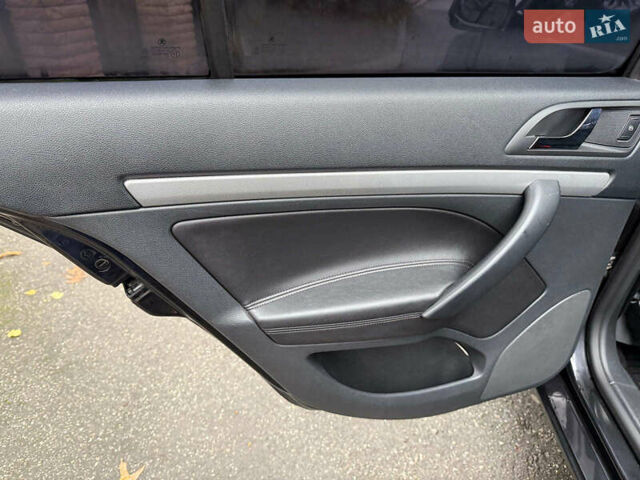Чорний Шкода Октавія, об'ємом двигуна 2 л та пробігом 210 тис. км за 10490 $, фото 14 на Automoto.ua