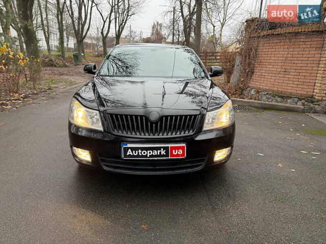 Чорний Шкода Октавія, об'ємом двигуна 2 л та пробігом 210 тис. км за 10490 $, фото 1 на Automoto.ua