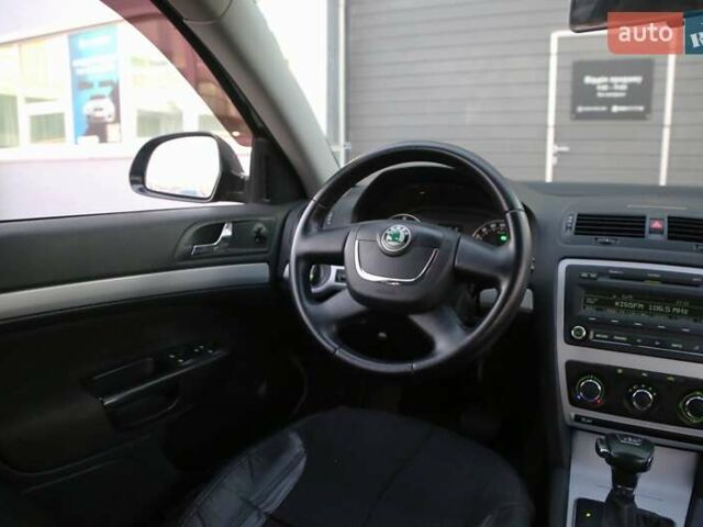 Черный Шкода Октавия, объемом двигателя 1.8 л и пробегом 201 тыс. км за 8300 $, фото 12 на Automoto.ua