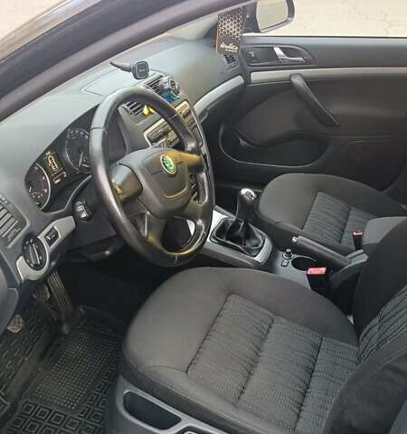 Черный Шкода Октавия, объемом двигателя 1.4 л и пробегом 240 тыс. км за 8200 $, фото 7 на Automoto.ua