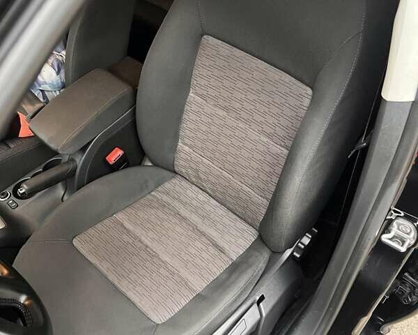 Чорний Шкода Октавія, об'ємом двигуна 1.6 л та пробігом 280 тис. км за 8000 $, фото 7 на Automoto.ua