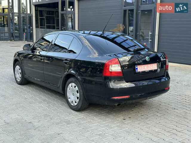 Черный Шкода Октавия, объемом двигателя 1.6 л и пробегом 178 тыс. км за 7800 $, фото 6 на Automoto.ua