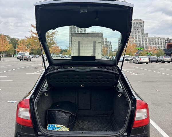 Черный Шкода Октавия, объемом двигателя 1.8 л и пробегом 287 тыс. км за 8700 $, фото 14 на Automoto.ua