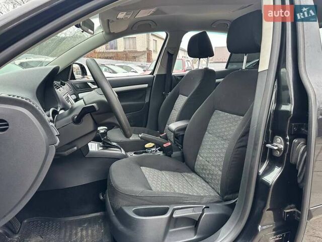 Черный Шкода Октавия, объемом двигателя 1.8 л и пробегом 206 тыс. км за 7490 $, фото 8 на Automoto.ua