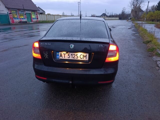 Черный Шкода Октавия, объемом двигателя 1 л и пробегом 446 тыс. км за 6300 $, фото 2 на Automoto.ua