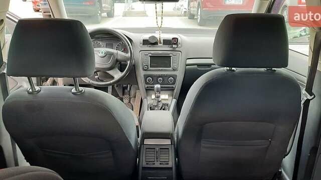 Чорний Шкода Октавія, об'ємом двигуна 1.6 л та пробігом 300 тис. км за 8500 $, фото 1 на Automoto.ua