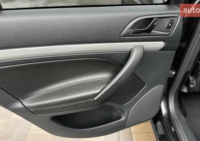 Черный Шкода Октавия, объемом двигателя 1.8 л и пробегом 56 тыс. км за 10500 $, фото 20 на Automoto.ua