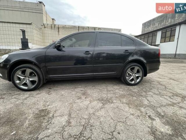 Чорний Шкода Октавія, об'ємом двигуна 1.8 л та пробігом 210 тис. км за 9600 $, фото 2 на Automoto.ua