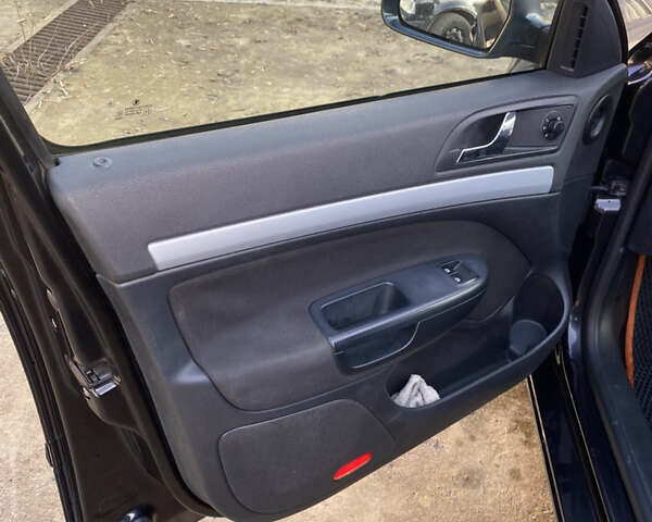 Чорний Шкода Октавія, об'ємом двигуна 1.6 л та пробігом 340 тис. км за 7200 $, фото 13 на Automoto.ua