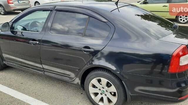 Чорний Шкода Октавія, об'ємом двигуна 1.6 л та пробігом 300 тис. км за 8500 $, фото 7 на Automoto.ua