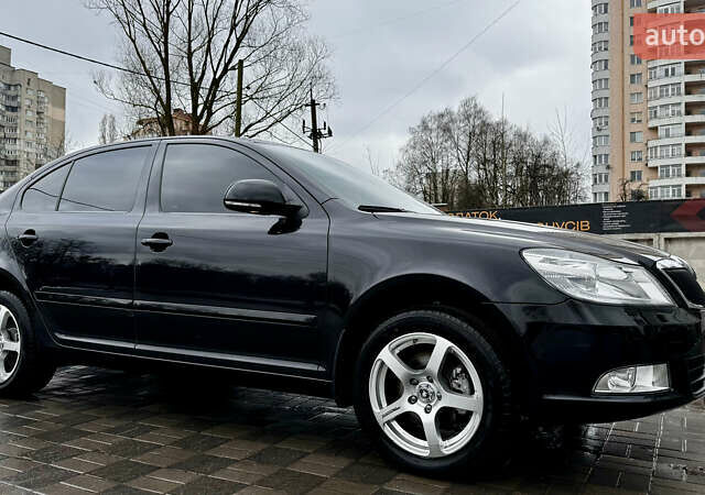 Черный Шкода Октавия, объемом двигателя 1.8 л и пробегом 56 тыс. км за 10500 $, фото 9 на Automoto.ua